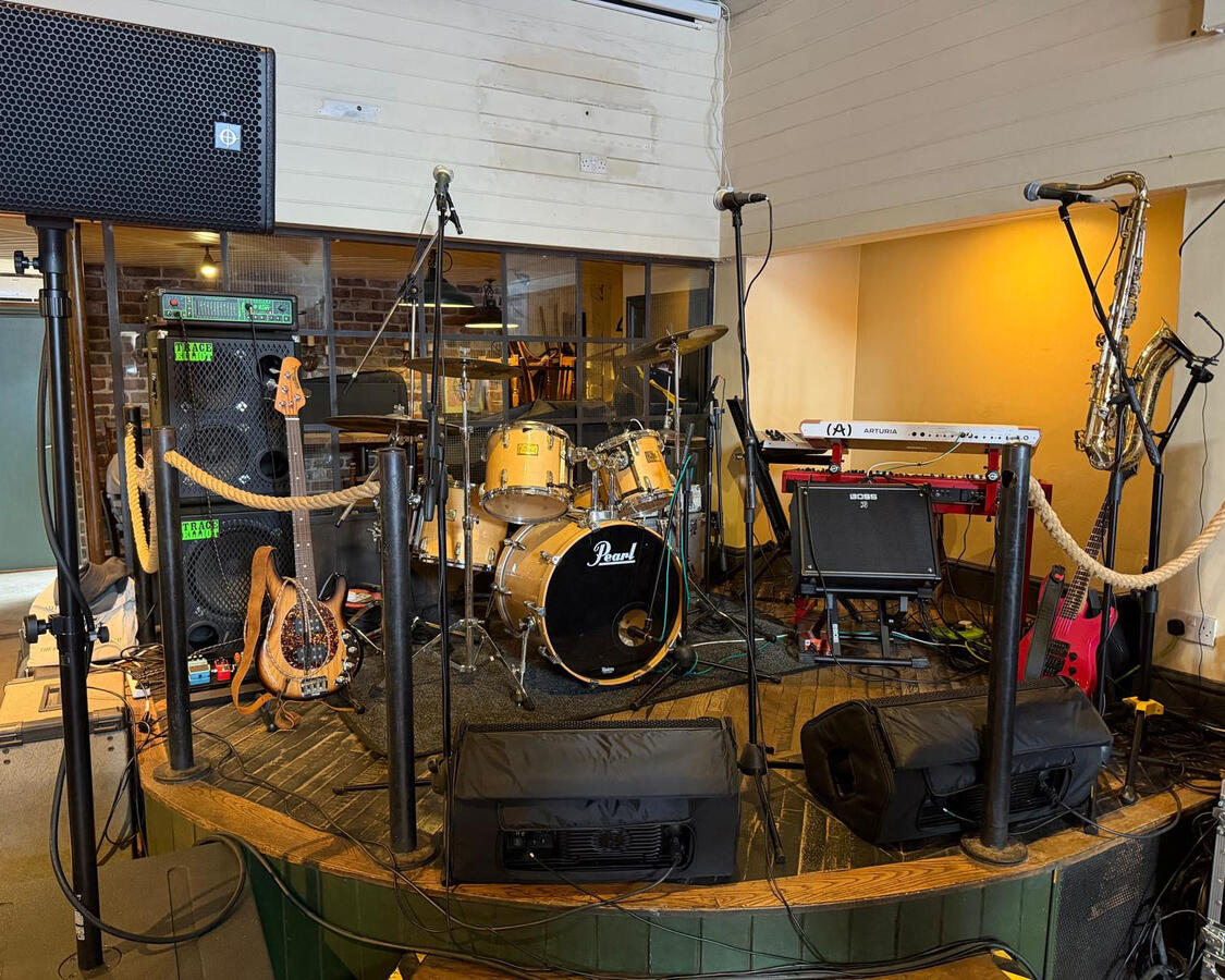 Stage set-up
